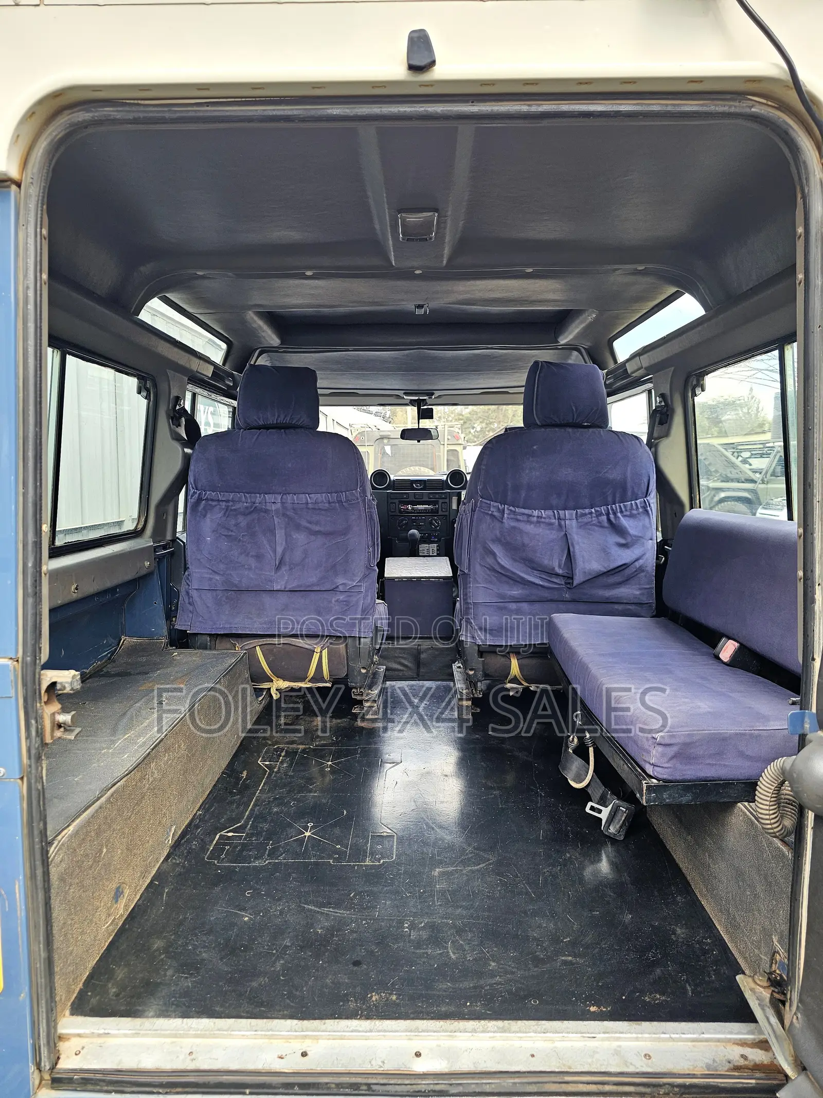 Land Rover Defender 90 1994 Blue