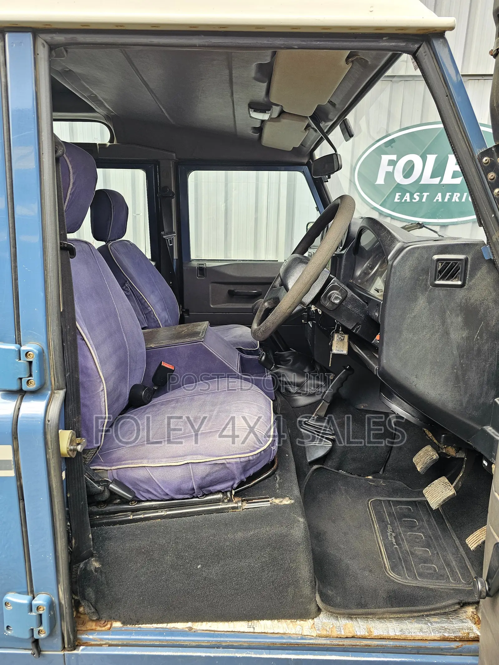 Land Rover Defender 90 1994 Blue
