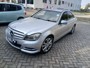 Mercedes-Benz C200 2012 Silver
