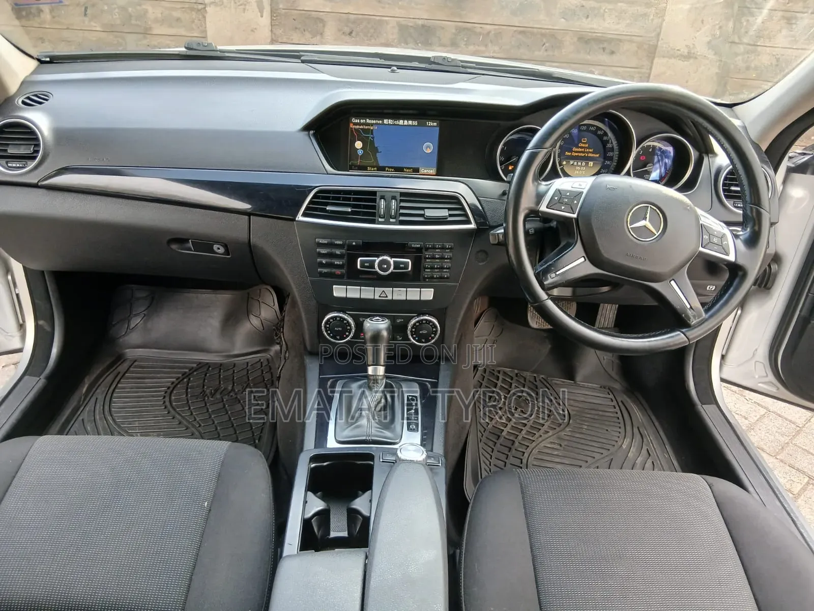 Mercedes-Benz C200 2012 Silver