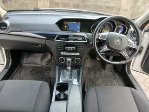 Mercedes-Benz C200 2012 Silver