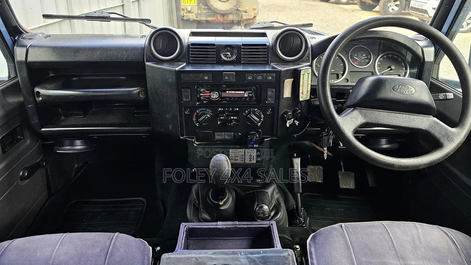 Land Rover Defender 90 1994 Blue