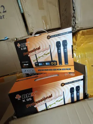 X35 UHF Wireless Microphone Set – 2 Mics