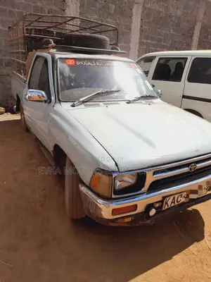 Toyota Hilux 2003 Blue