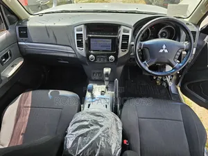Mitsubishi Pajero 2019 Silver