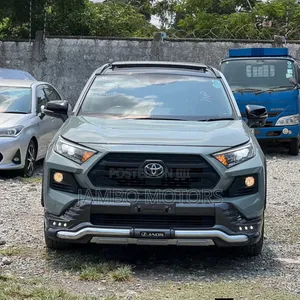 Toyota RAV4 Adventure 2021 Green