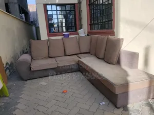7 Seater Seat