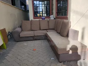 7 Seater Seat