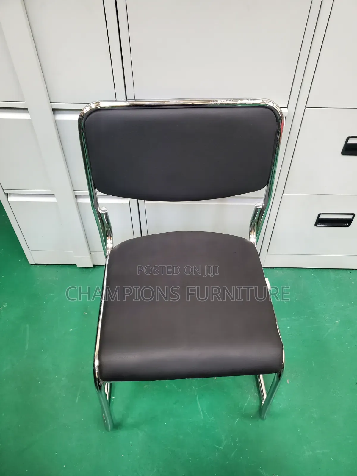 The Metro Minimalistic Visitors Chair