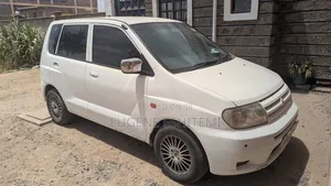 Mitsubishi Dingo 2002 White