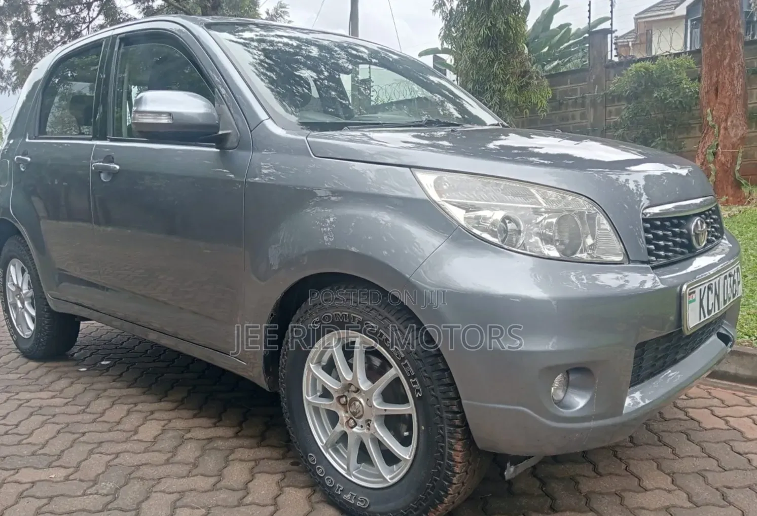 Toyota Rush 2010 Gray