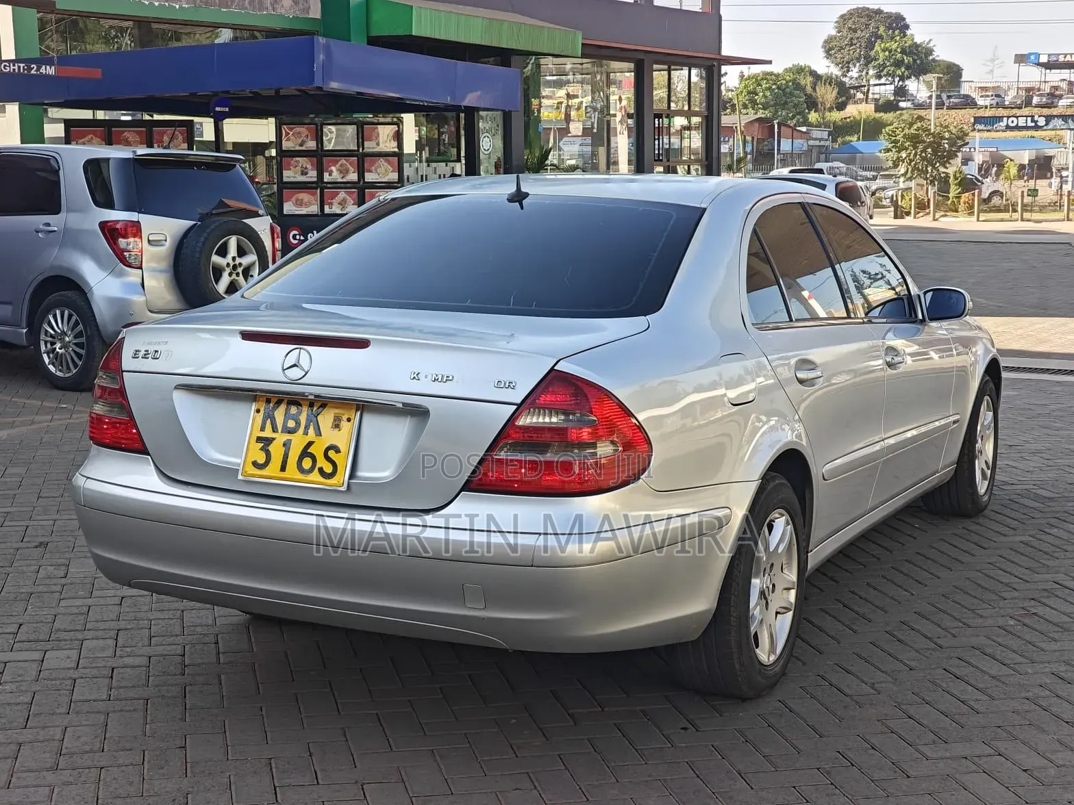 Mercedes-Benz E200 2023 Silver