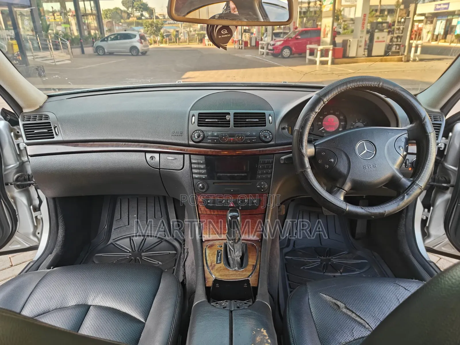 Mercedes-Benz E200 2023 Silver