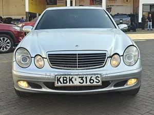 Mercedes-Benz E200 2023 Silver