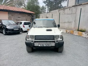 Mitsubishi Pajero 2002 White