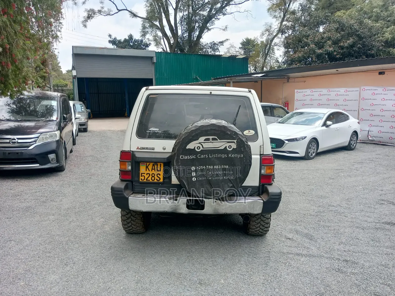 Mitsubishi Pajero 2002 White