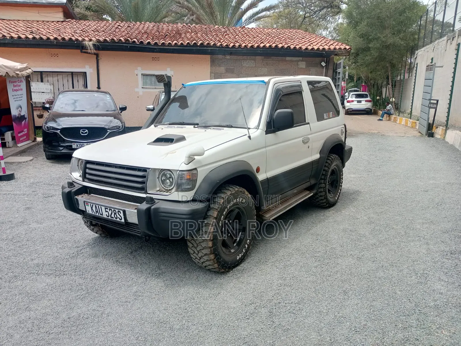 Mitsubishi Pajero 2002 White