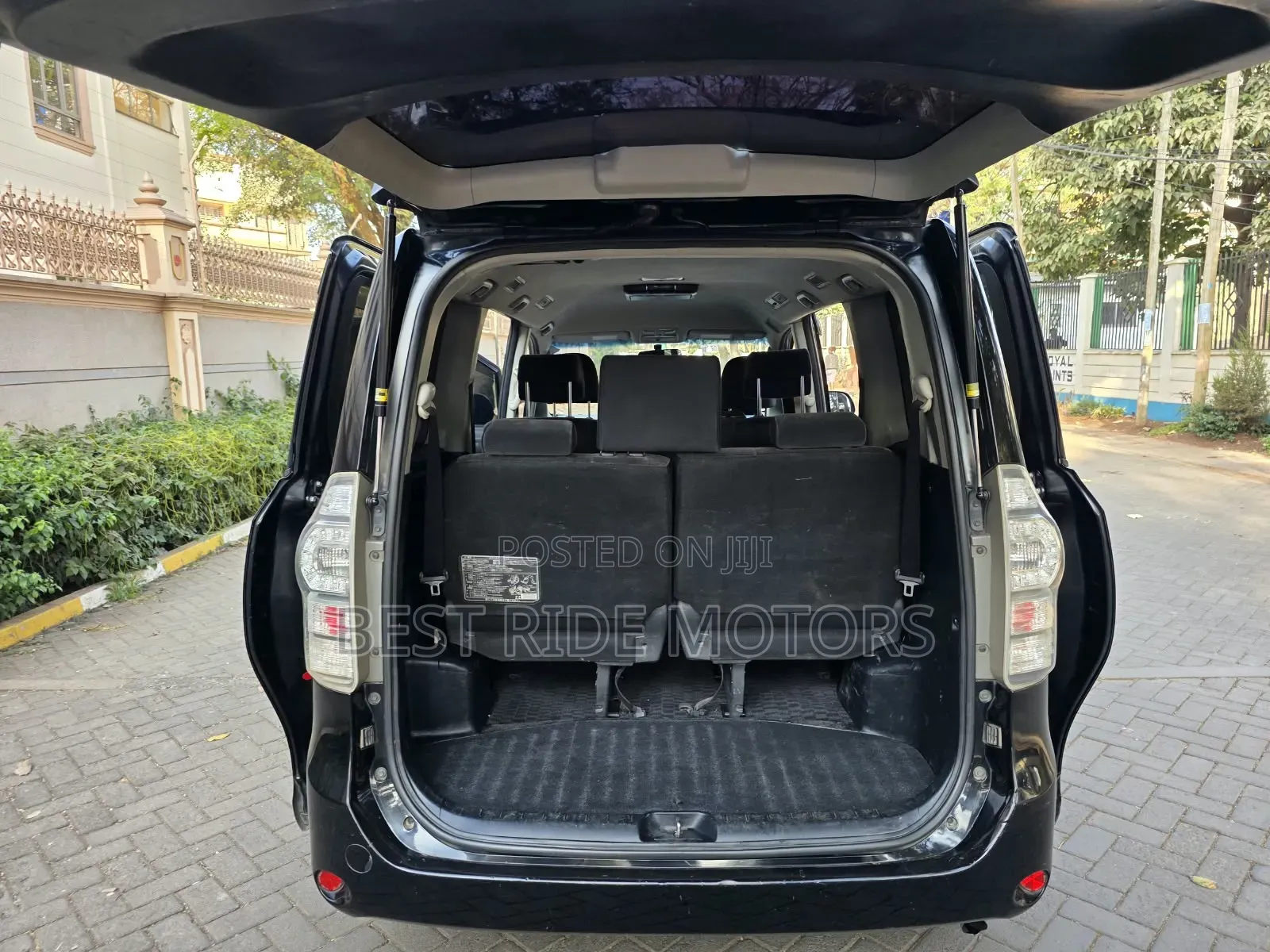 Toyota Voxy 2014 Black