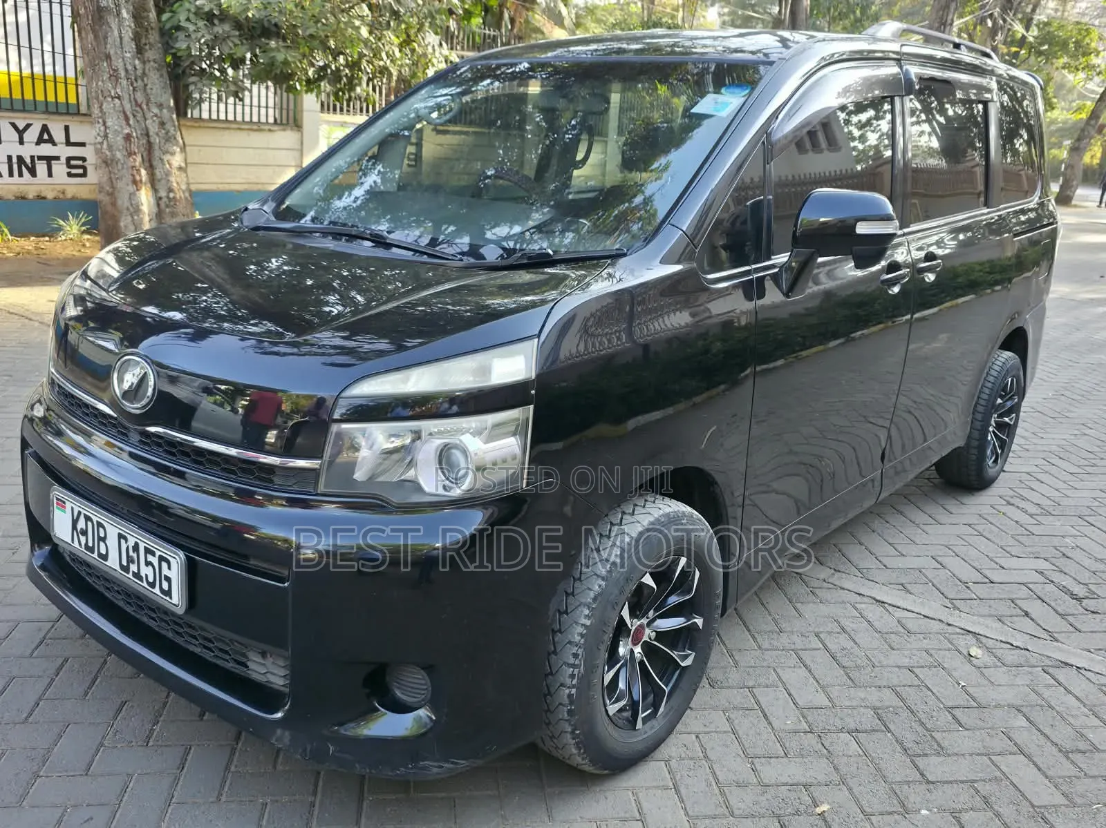 Toyota Voxy 2014 Black