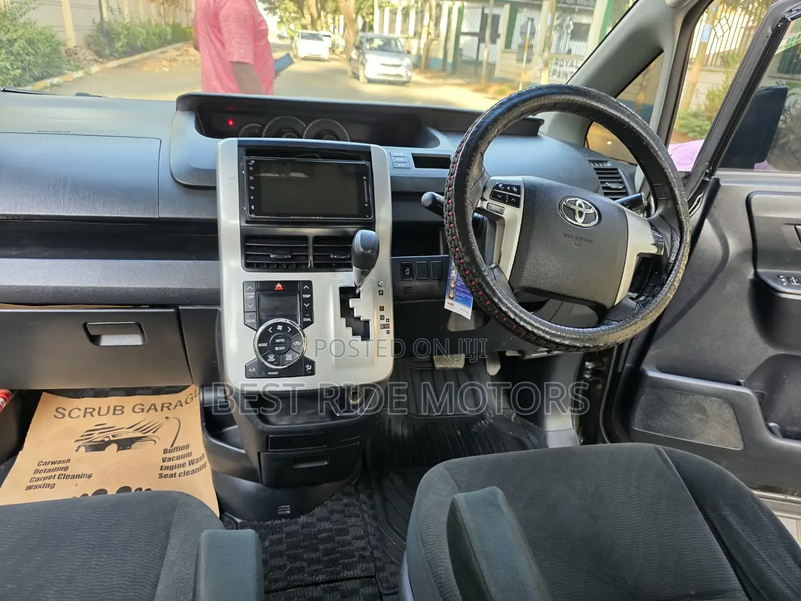 Toyota Voxy 2014 Black