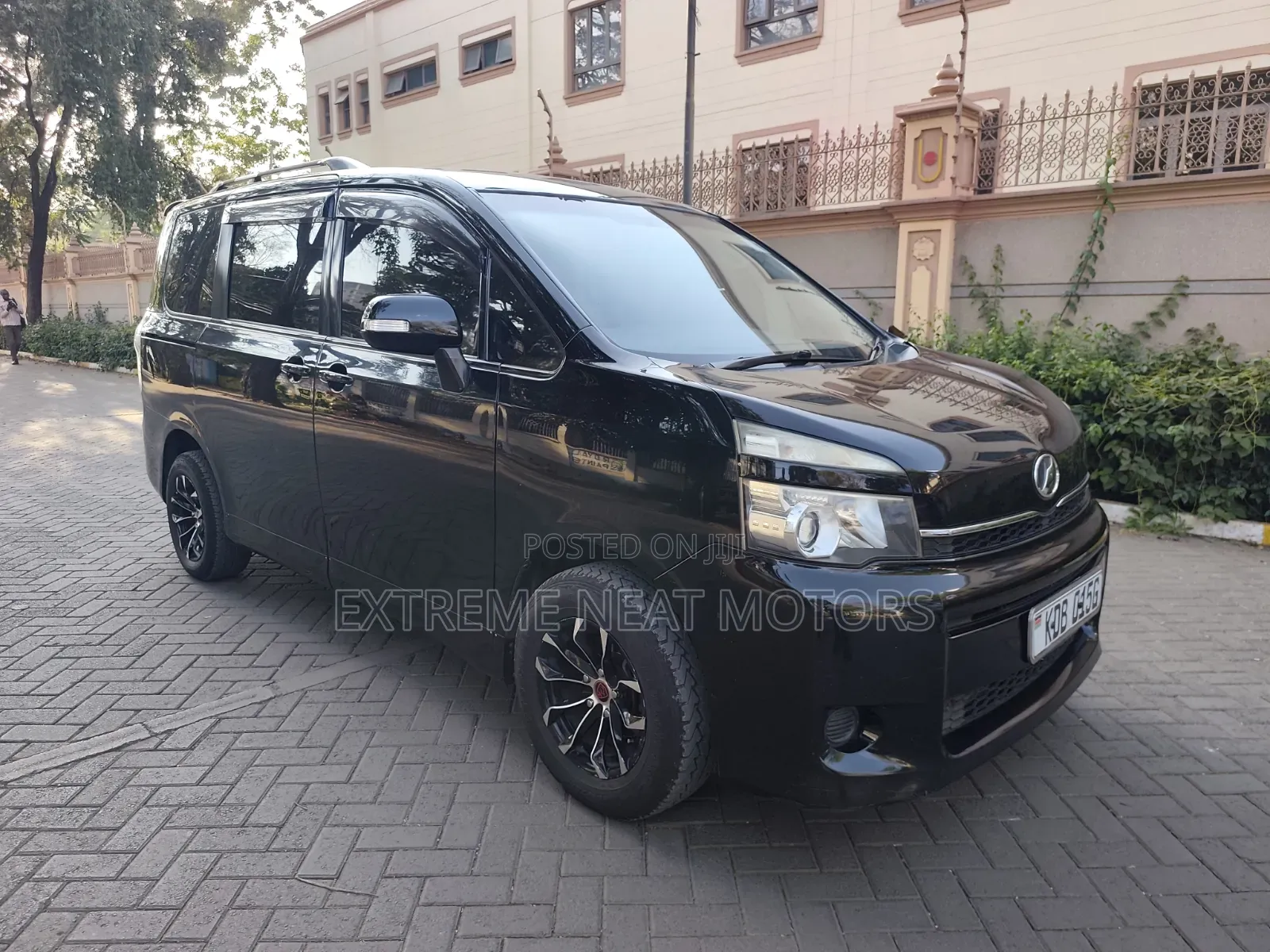 Toyota Voxy 2014 Black
