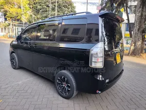 Toyota Voxy 2014 Black
