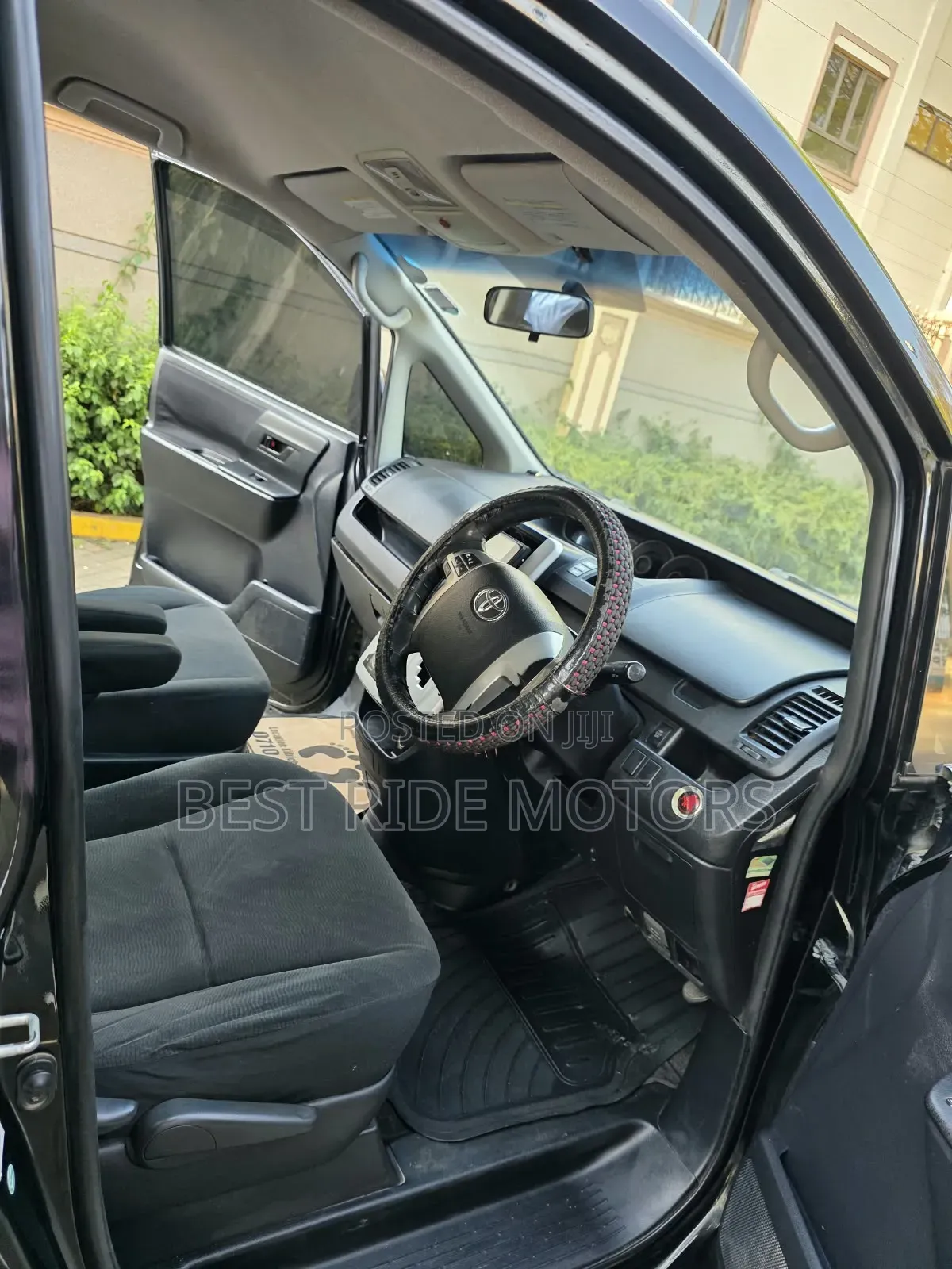 Toyota Voxy 2014 Black