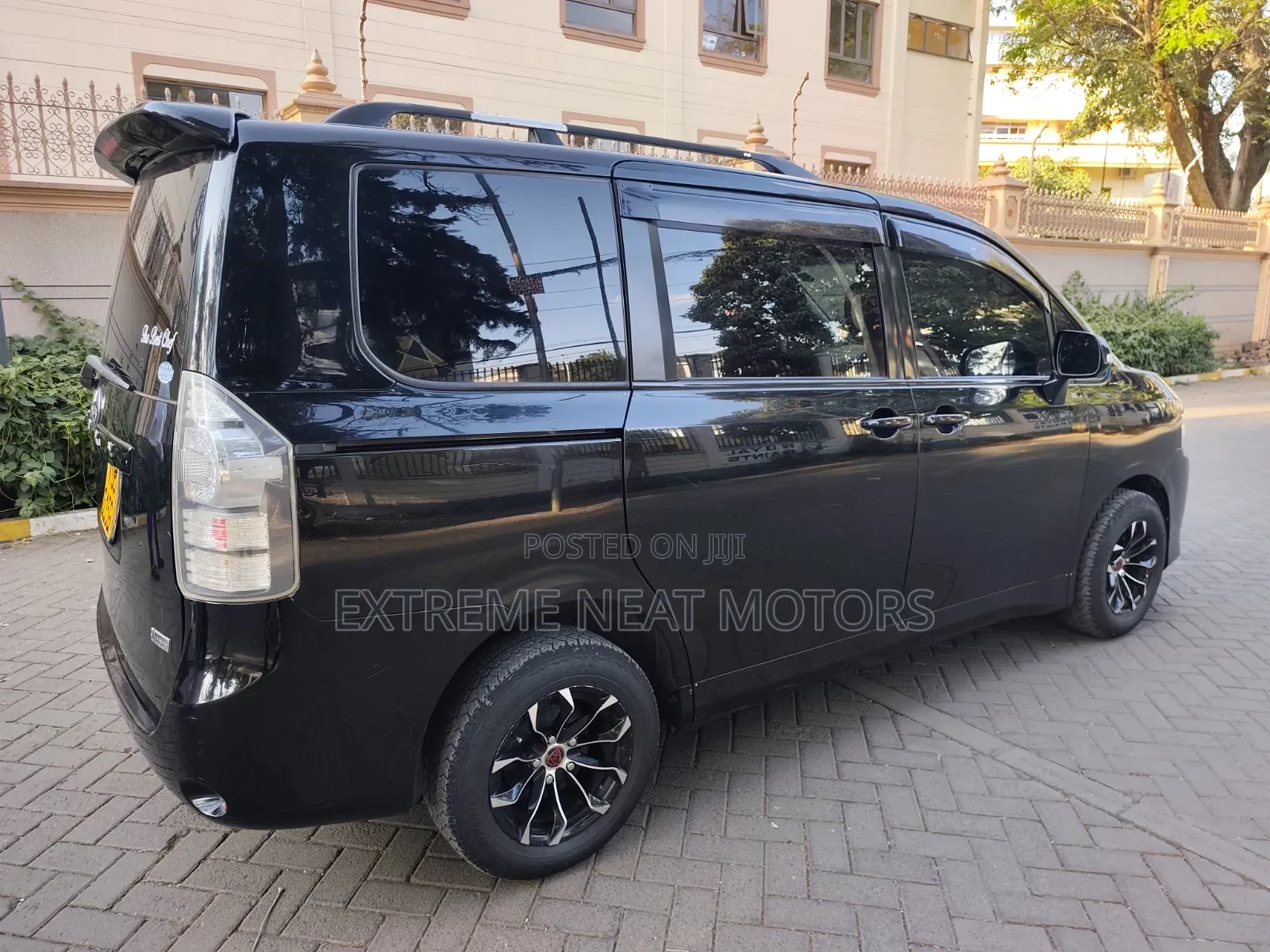 Toyota Voxy 2014 Black