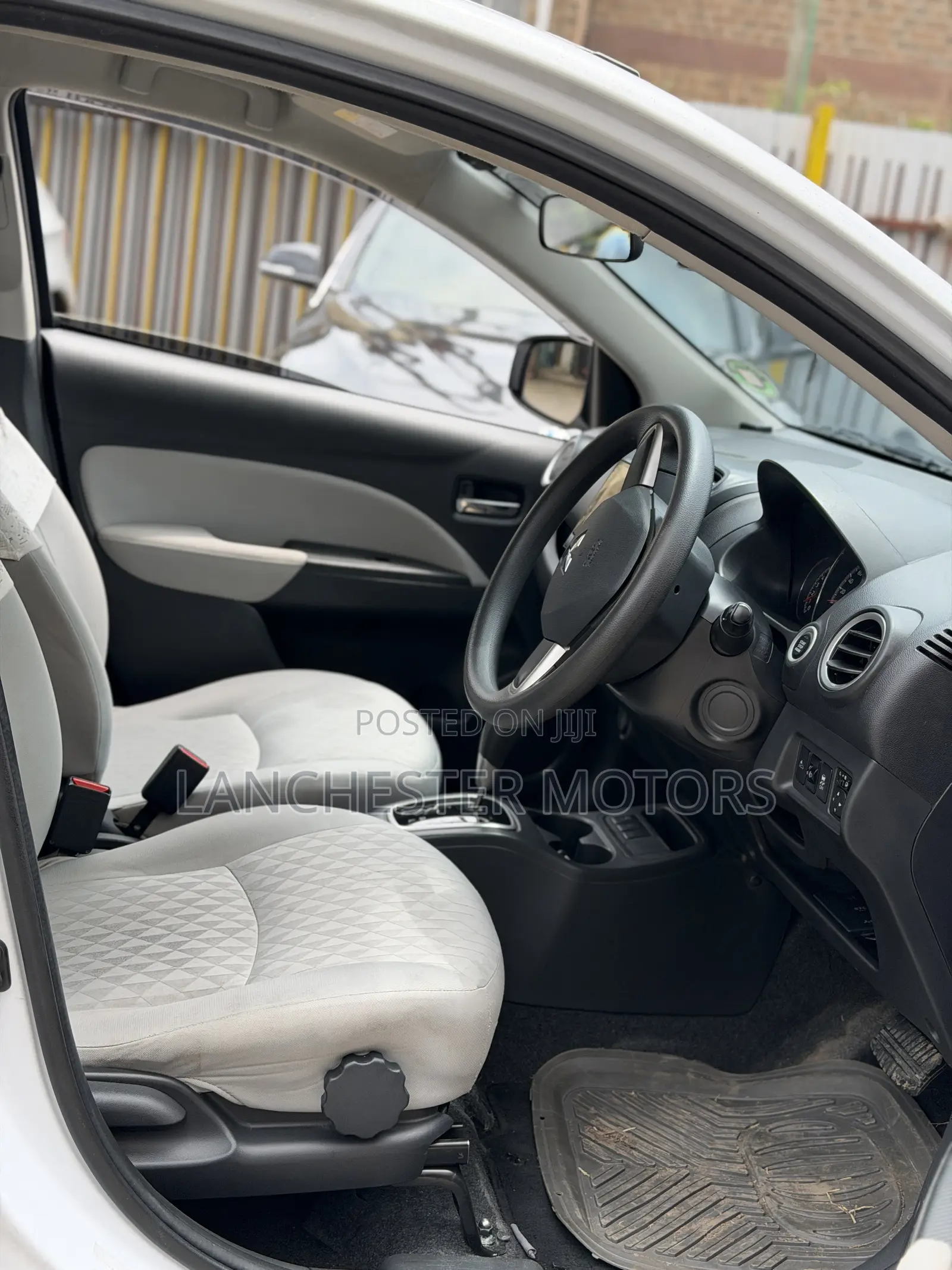 Mitsubishi Mirage 2020 White