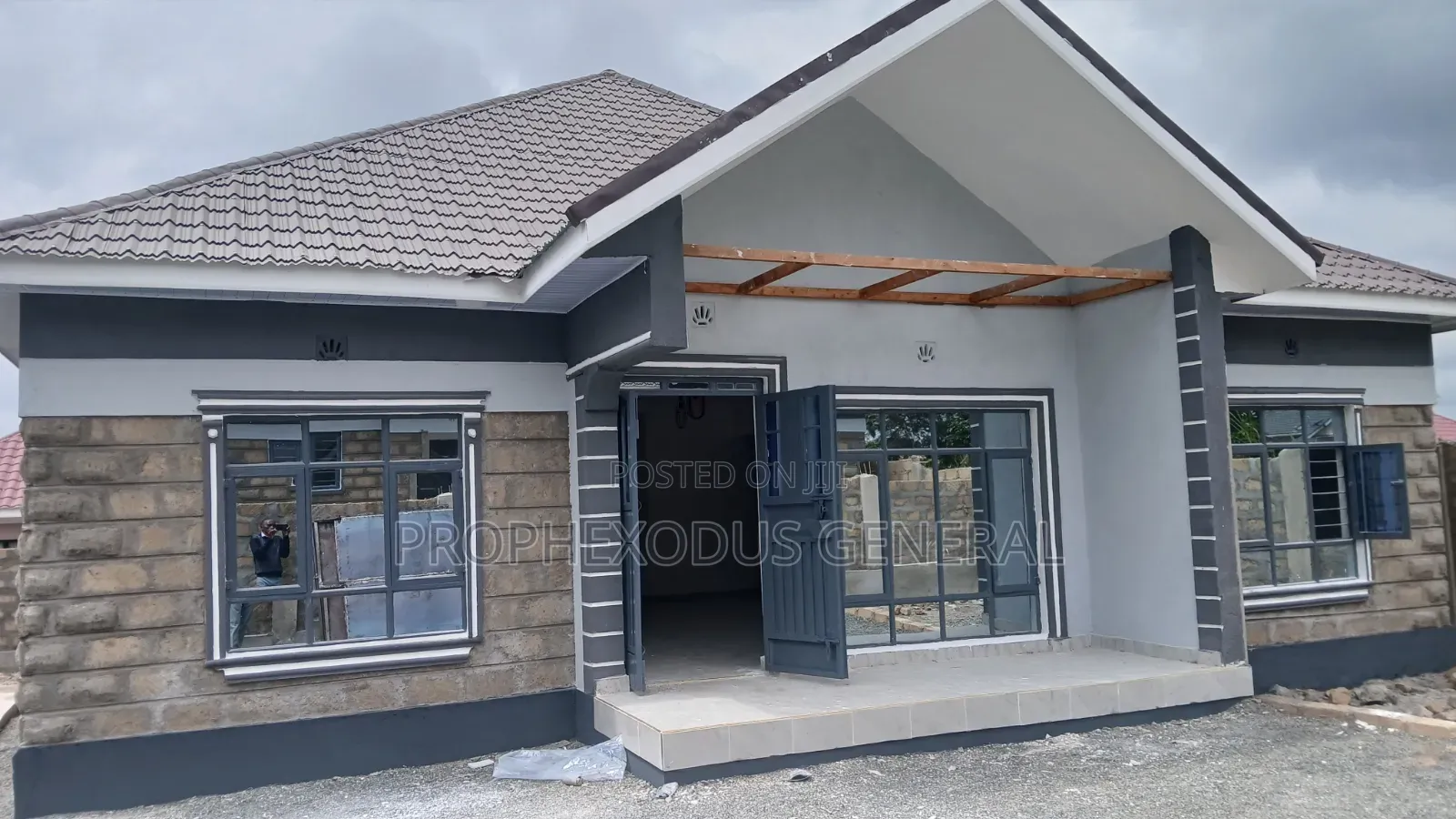 4bdrm Bungalow in Merisho for sale