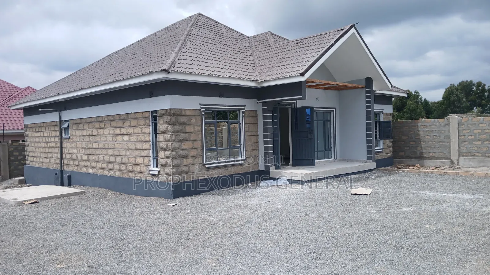 4bdrm Bungalow in Merisho for sale