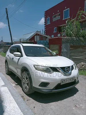 Nissan X-Trail 2.0 Petrol FWD 2015 Pearl
