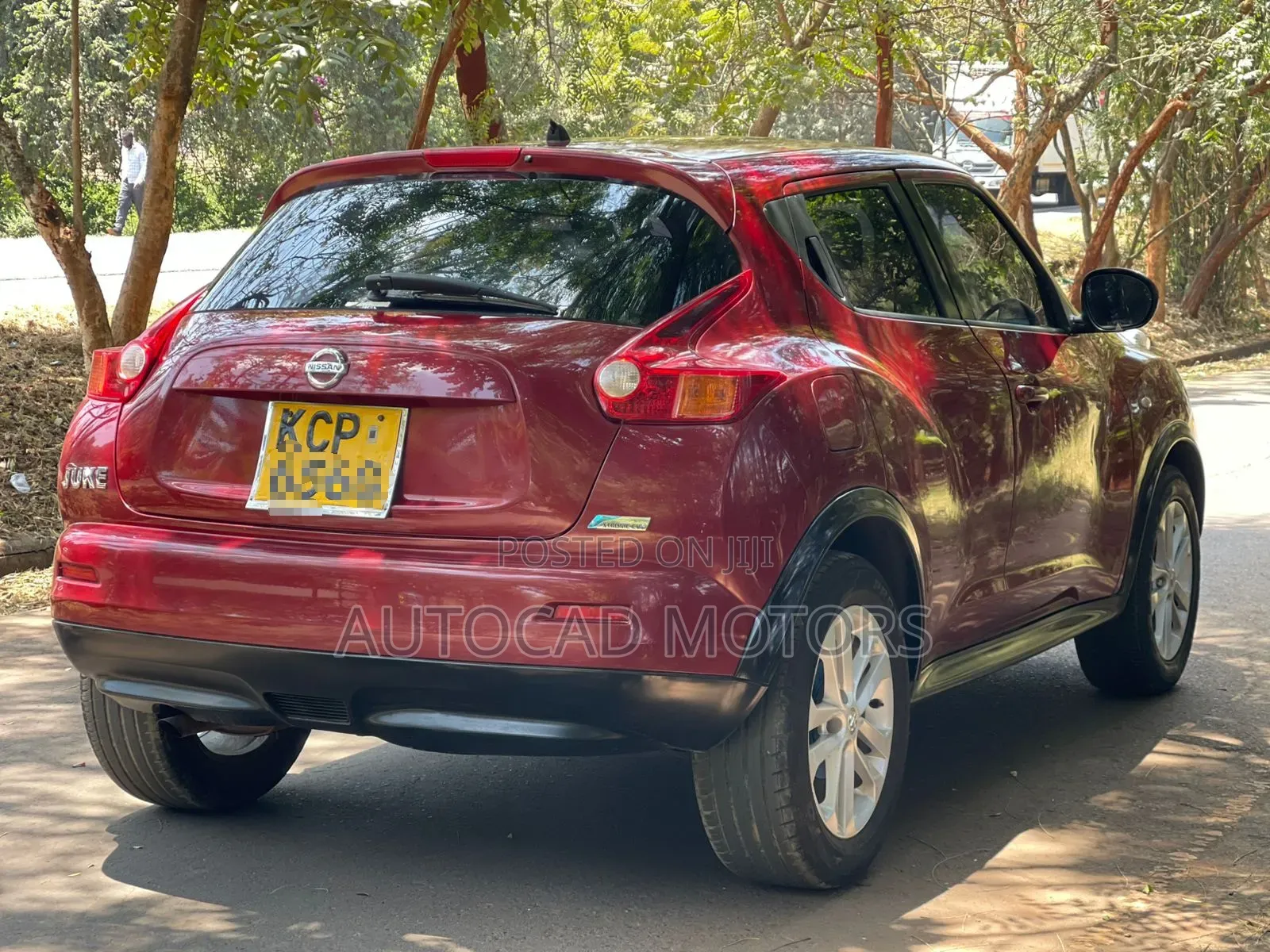 Nissan Juke 2011 Maroon