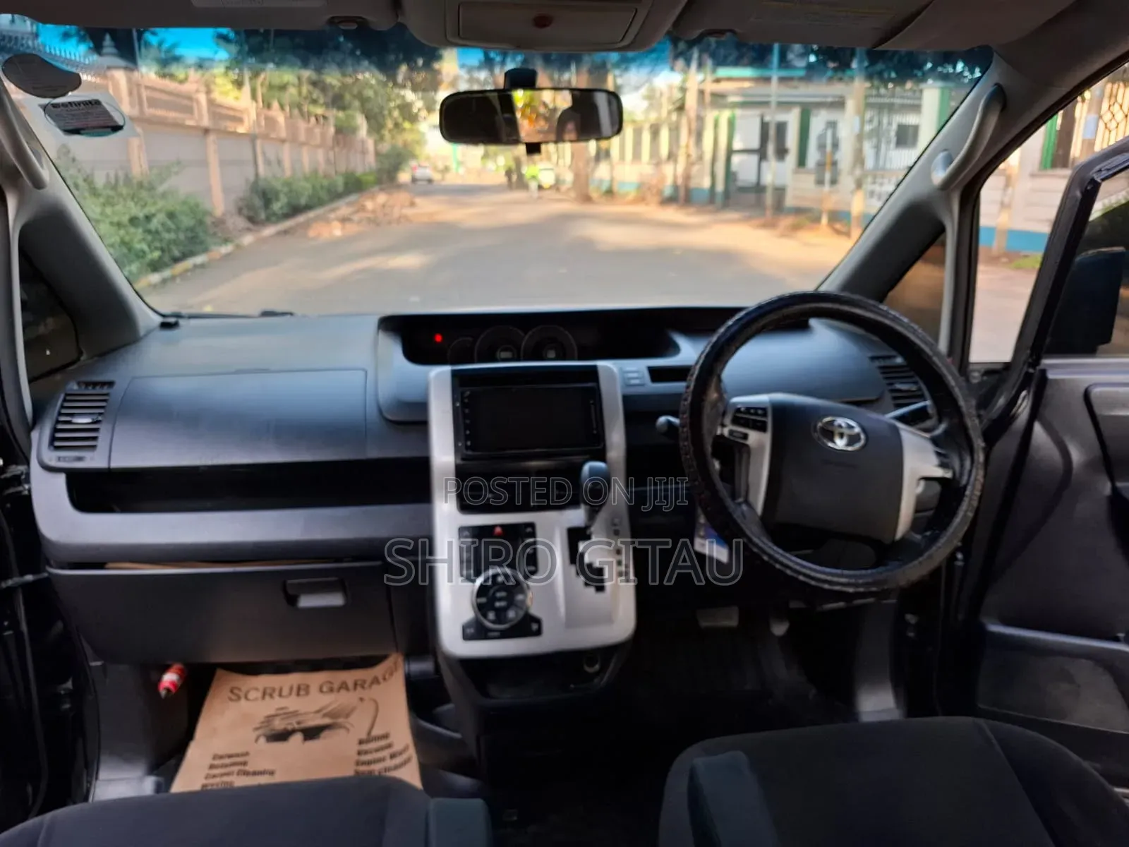 Toyota Voxy 2014 Black