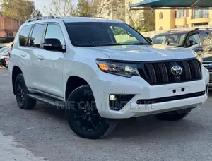Toyota Land Cruiser Prado 2.8 2022 White