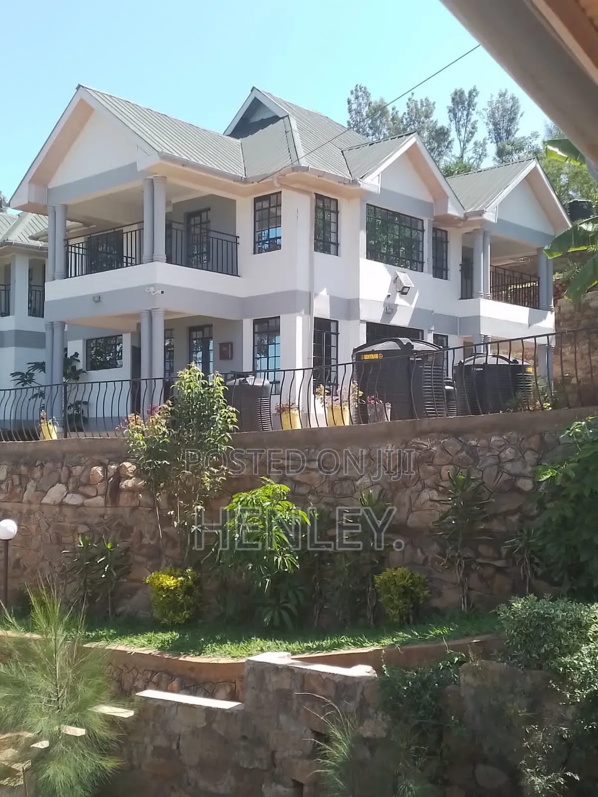Hotel,guest House/ Restaurant and 1.25 Acres