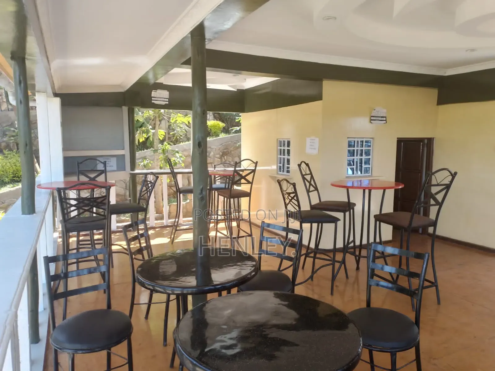 Hotel,guest House/ Restaurant and 1.25 Acres