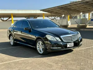 Mercedes-Benz E250 2011 Black