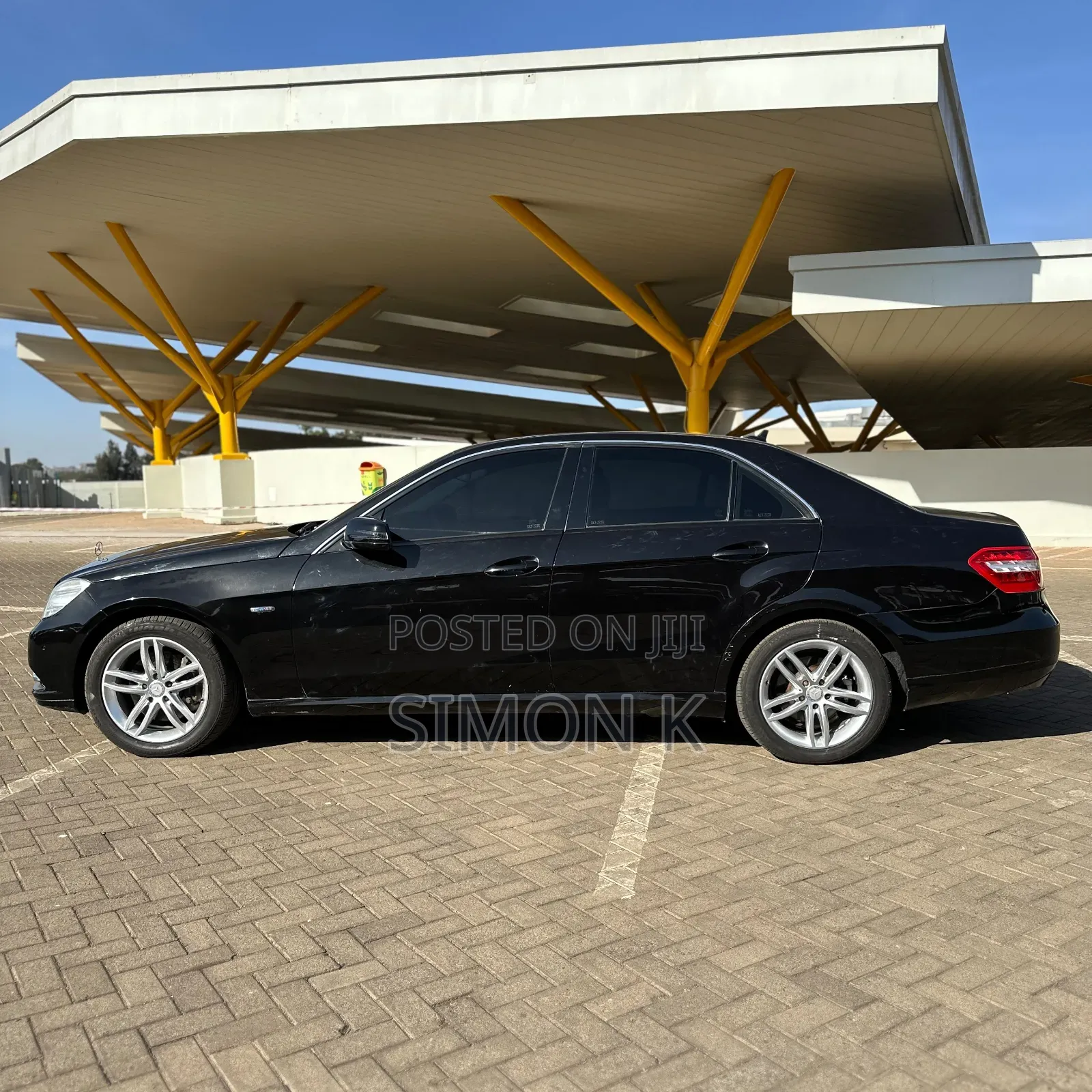 Mercedes-Benz E250 2011 Black