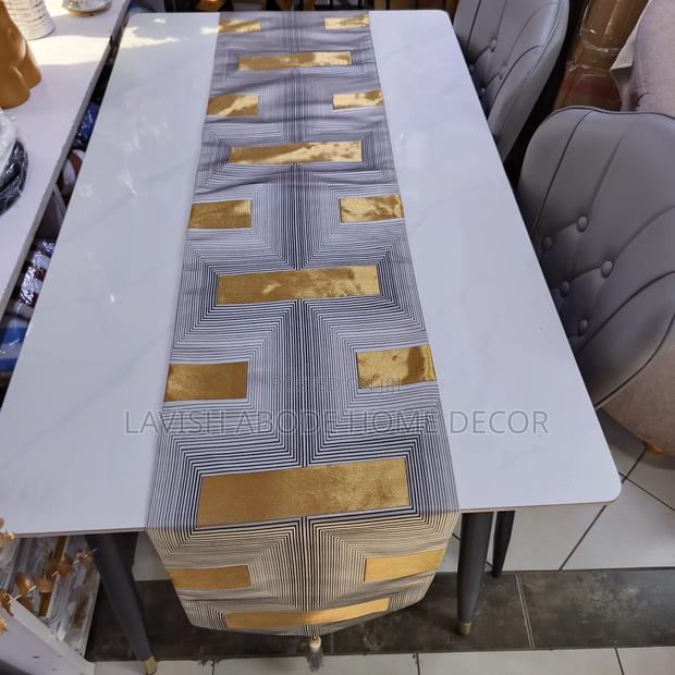 Black & Gold Decorative Table Runner – 230cm Elegant Table Décor - thumbnail 3