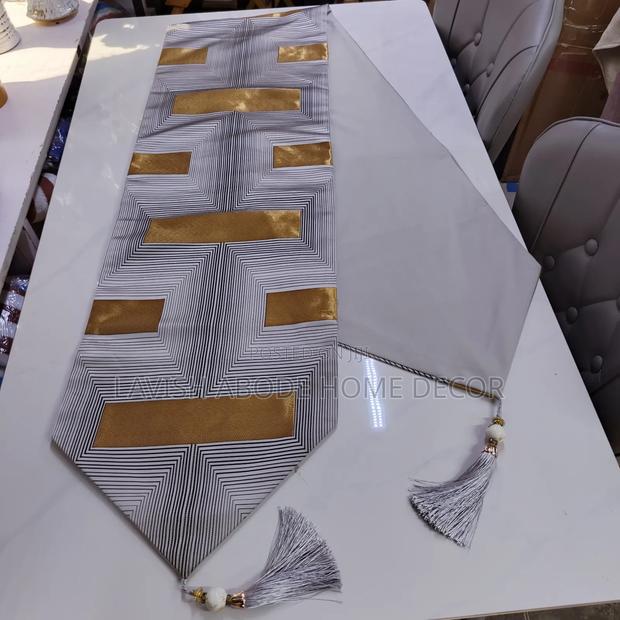 Black & Gold Decorative Table Runner – 230cm Elegant Table Décor - thumbnail 5