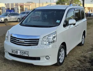 Toyota Noah 2014 White