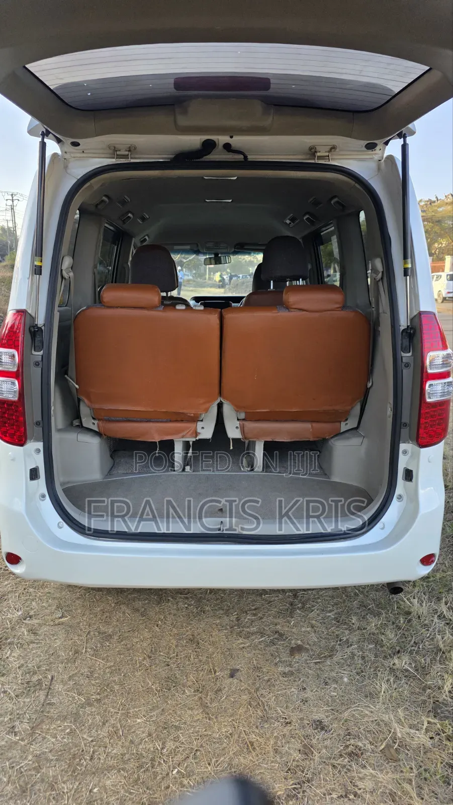 Toyota Noah 2014 White