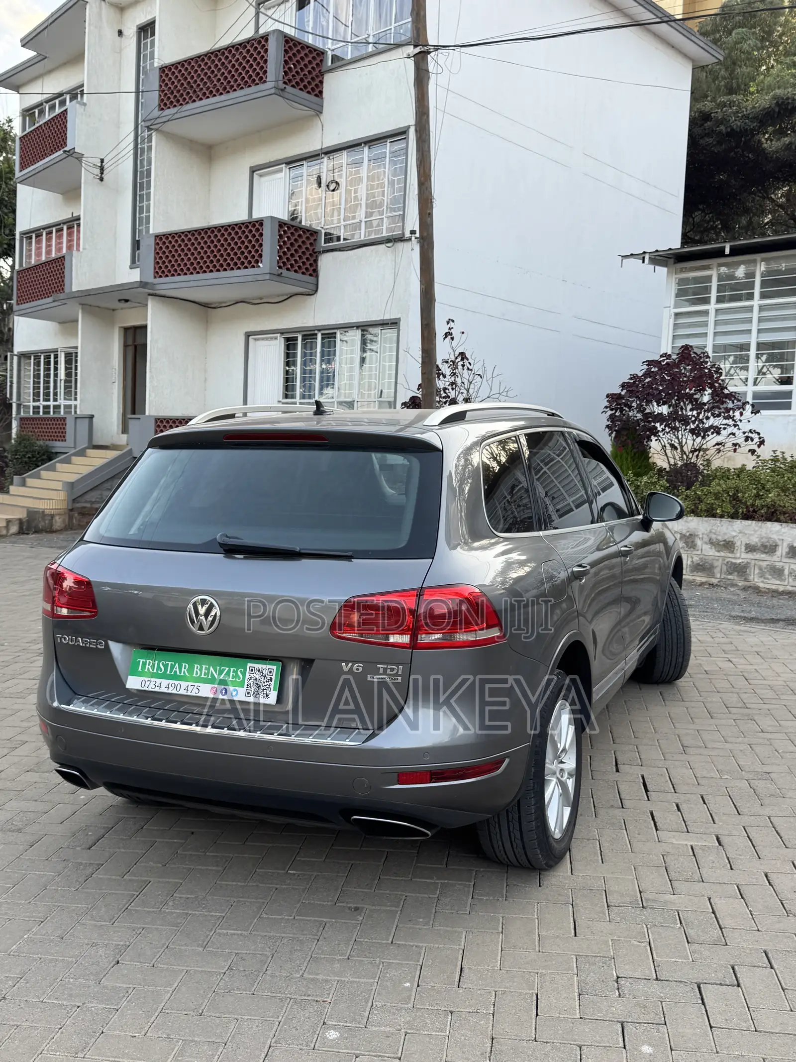 Volkswagen Touareg 2011 Gray