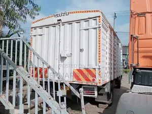 Isuzu NQR Truck