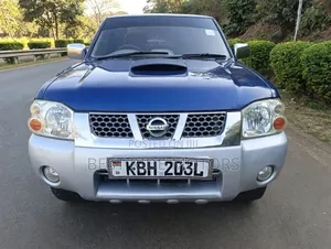 Nissan Hardbody 2011 Blue