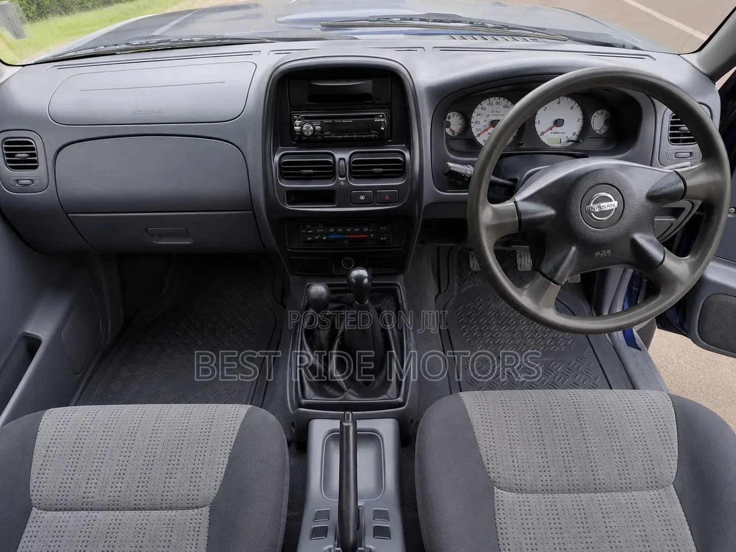 Nissan Hardbody 2011 Blue