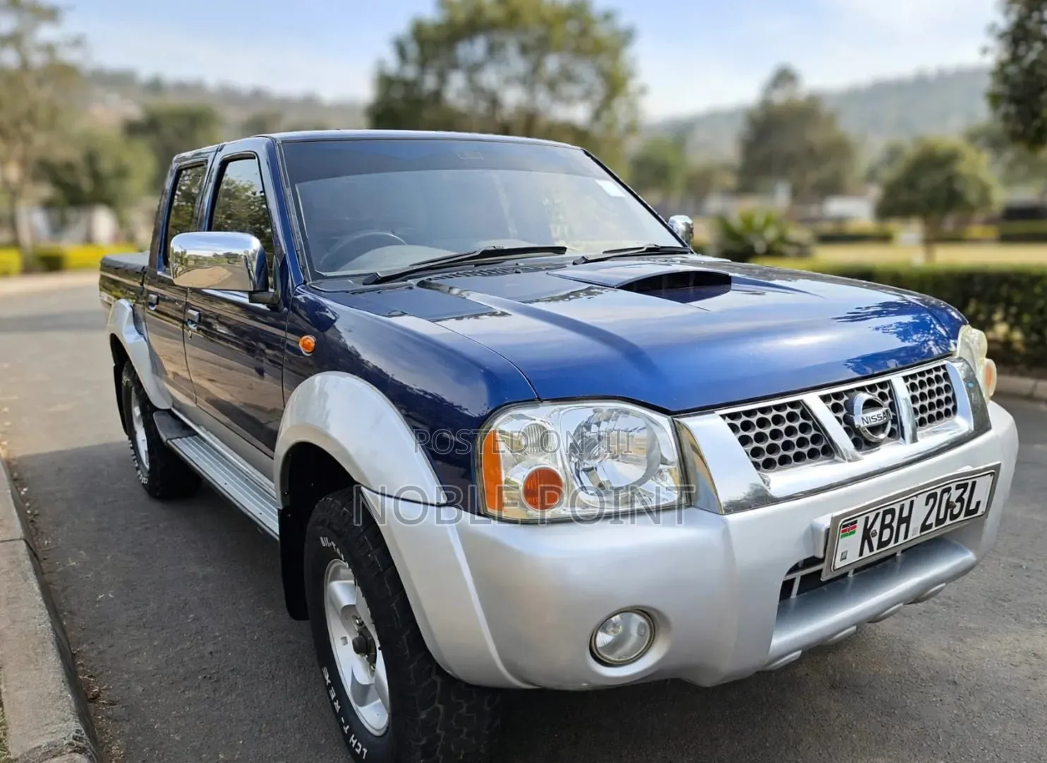 Nissan Hardbody 2005 Blue