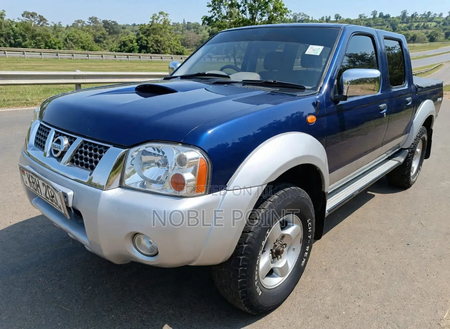 Nissan Hardbody 2005 Blue
