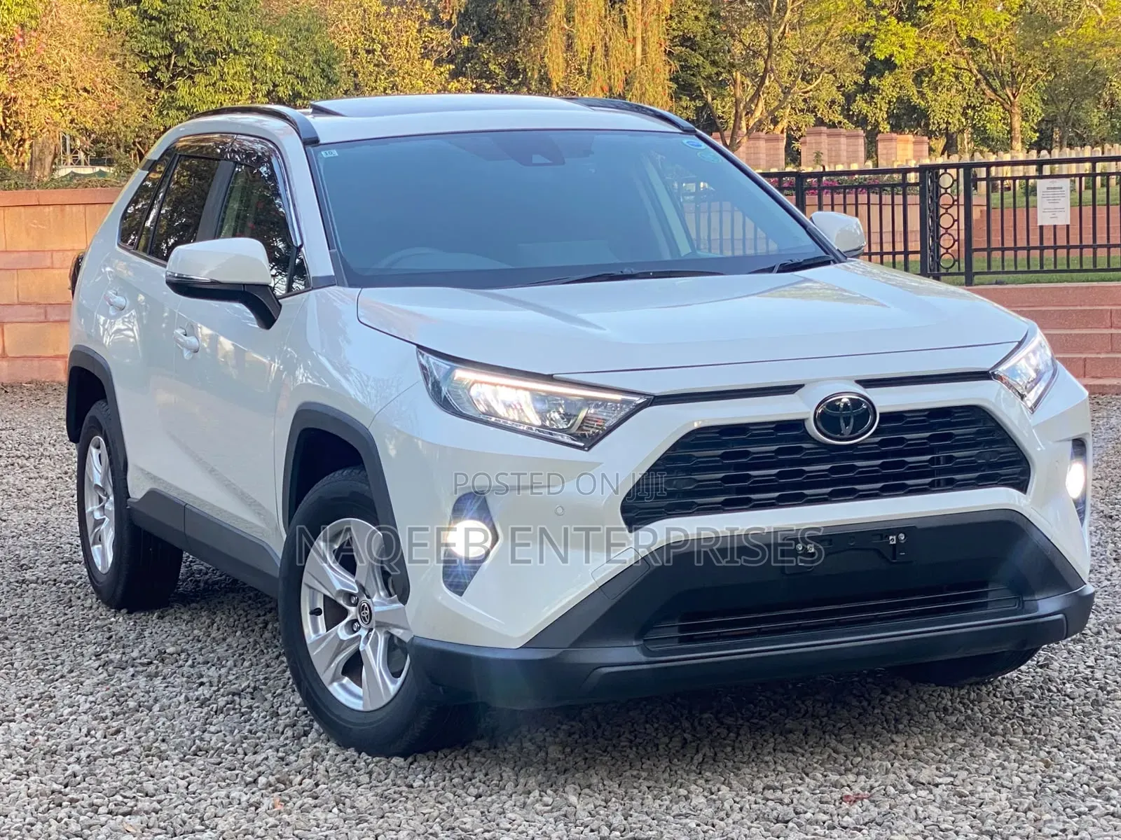 Toyota RAV4 2019 White
